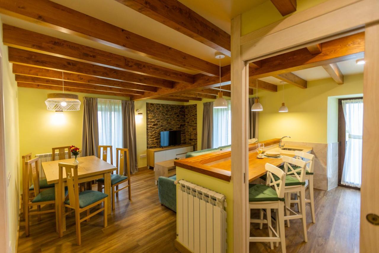 Apartamentos Casona Del Campo 나비아 외부 사진