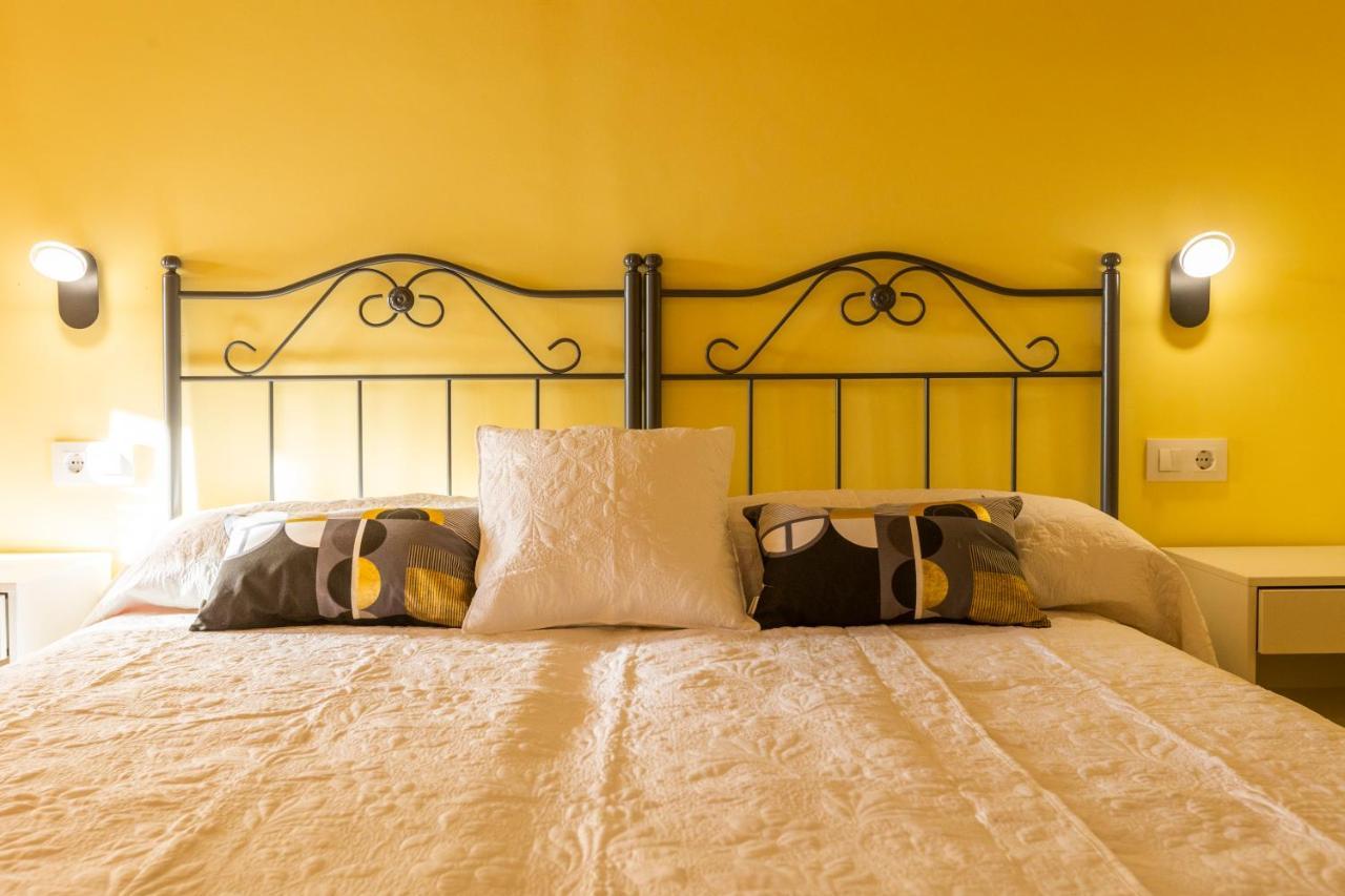 Apartamentos Casona Del Campo 나비아 외부 사진
