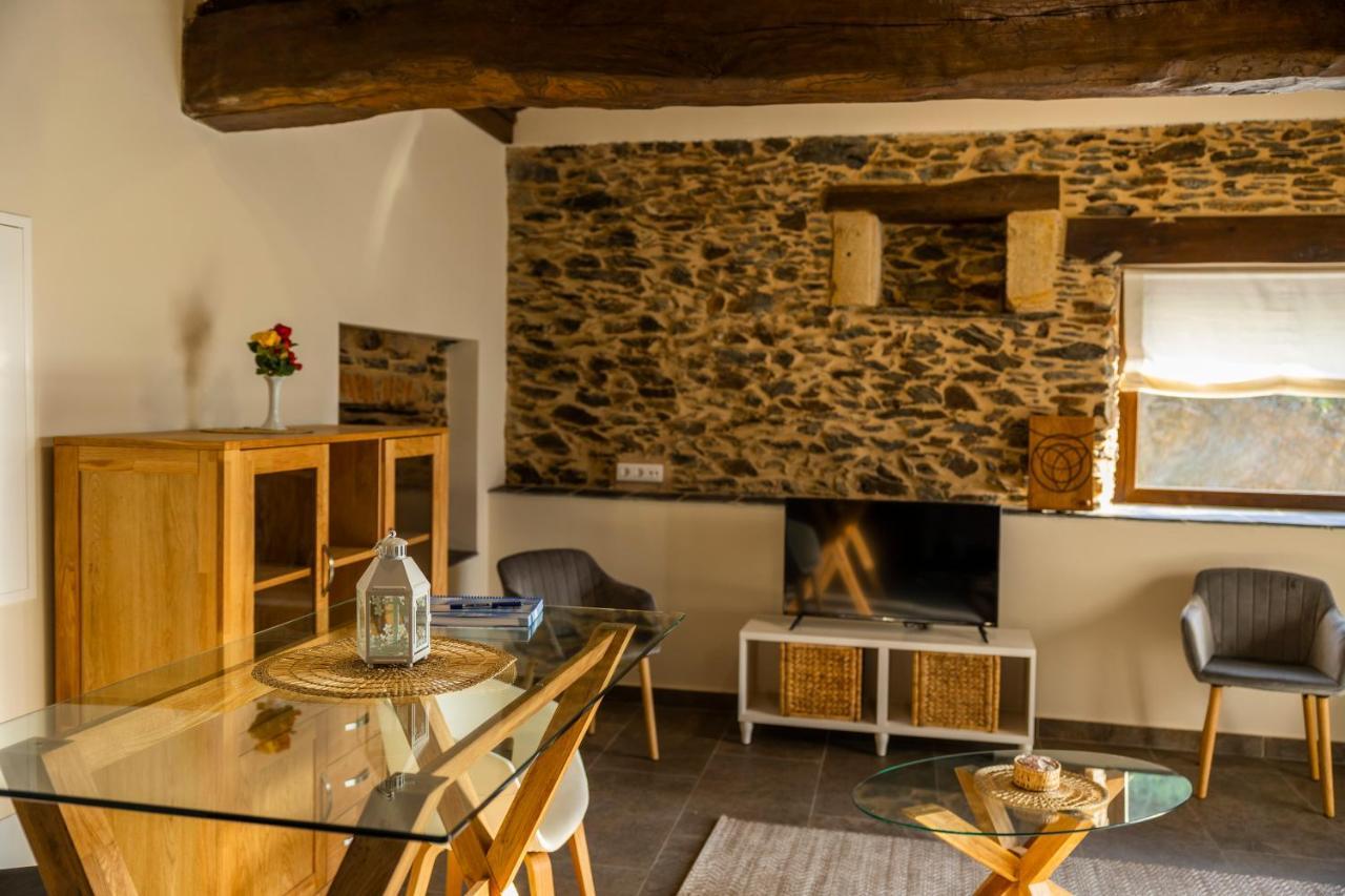 Apartamentos Casona Del Campo 나비아 외부 사진