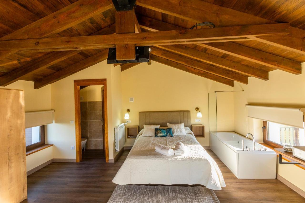 Apartamentos Casona Del Campo 나비아 외부 사진