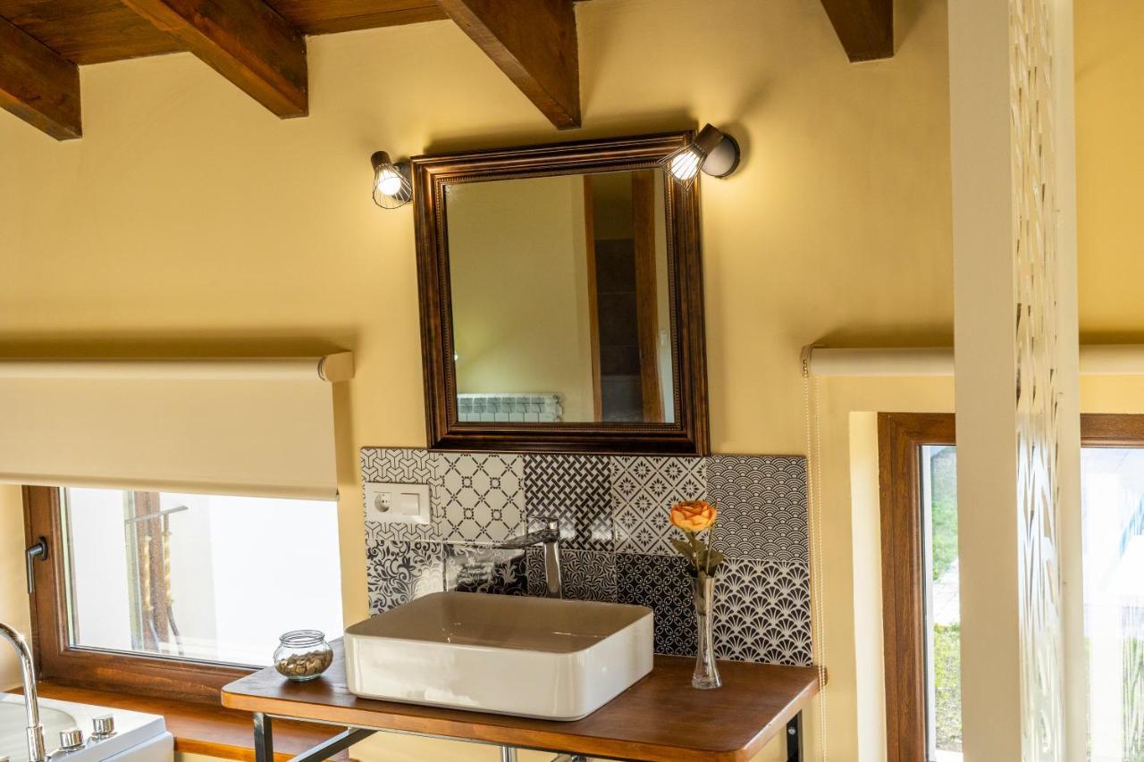 Apartamentos Casona Del Campo 나비아 외부 사진