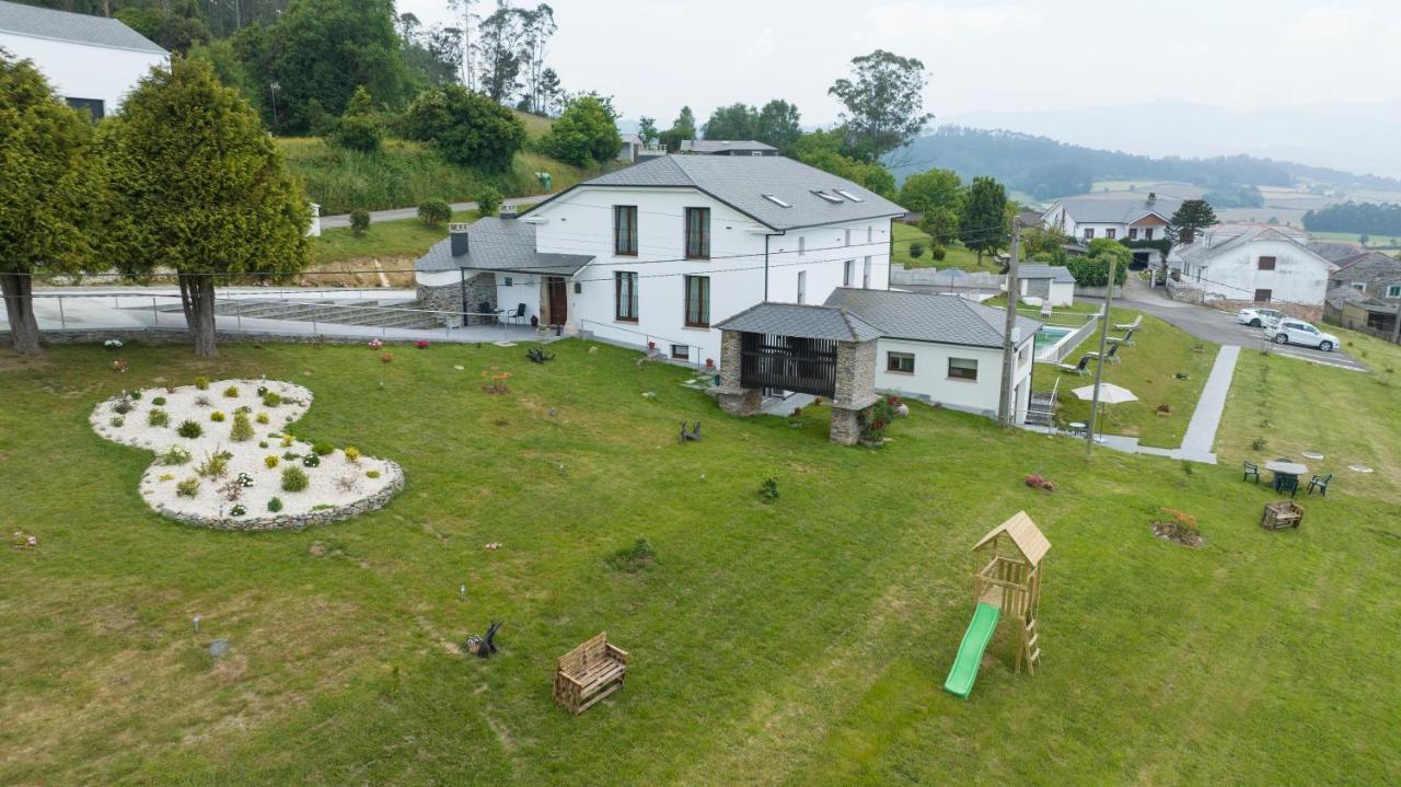Apartamentos Casona Del Campo 나비아 외부 사진