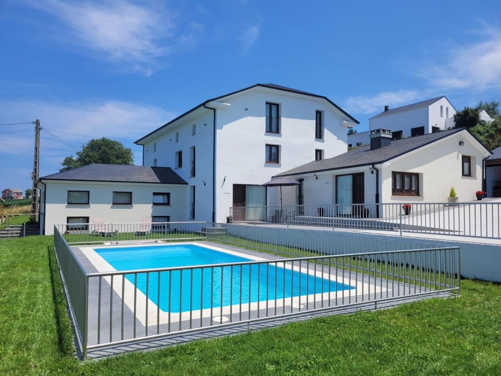 Apartamentos Casona Del Campo 나비아 외부 사진